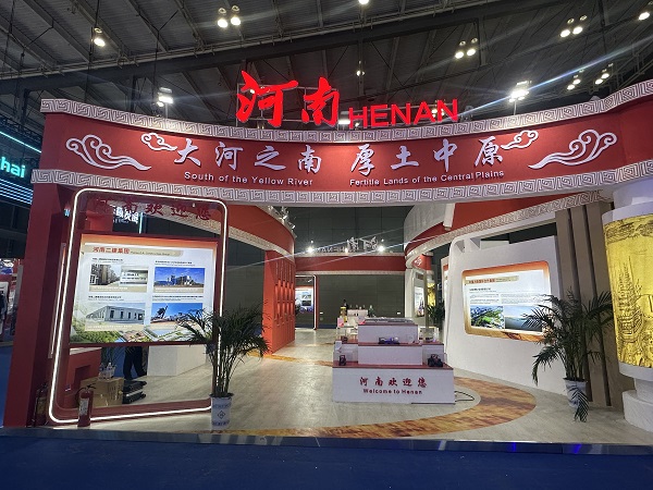 公司展位.jpg 公司展位.jpg