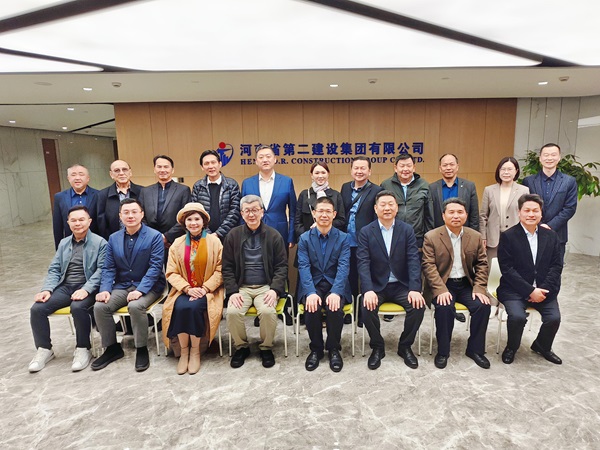 双方在拼搏在线登录总部合影留念.jpg 双方在拼搏在线登录总部合影留念.jpg